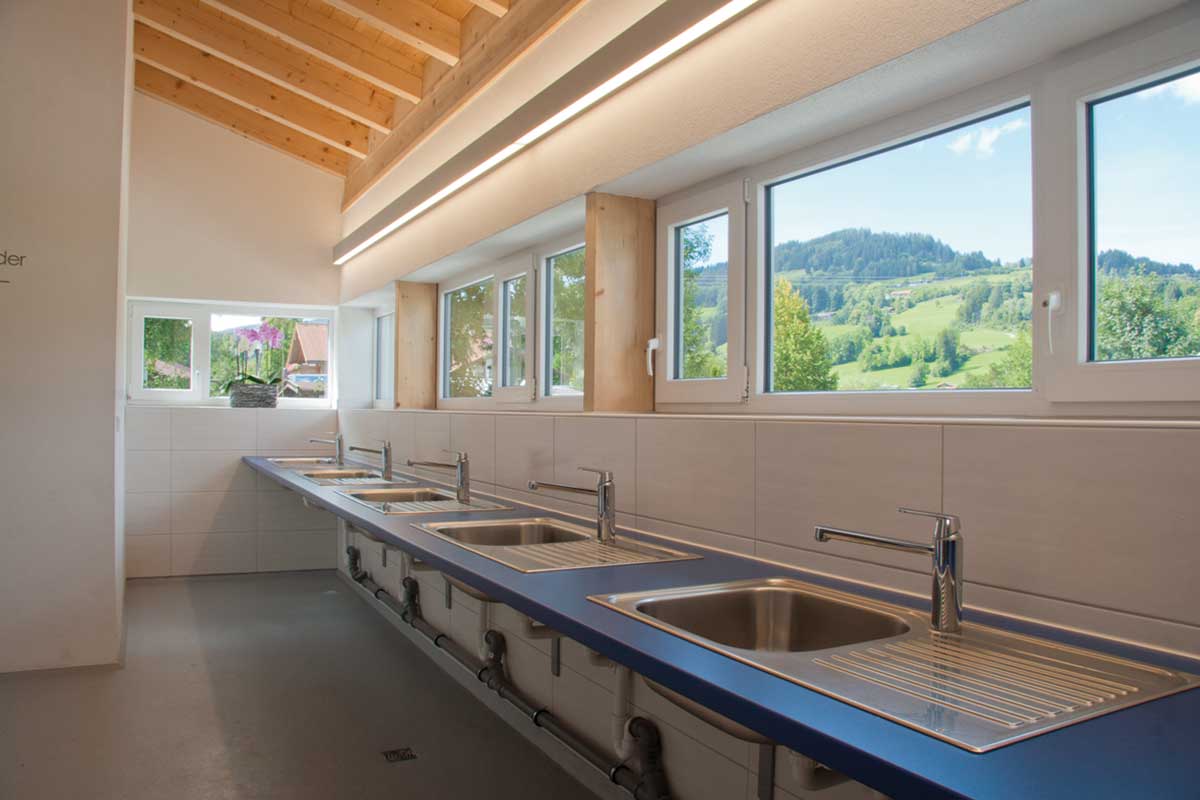 Camping Zeh am See-Spuelbereich
